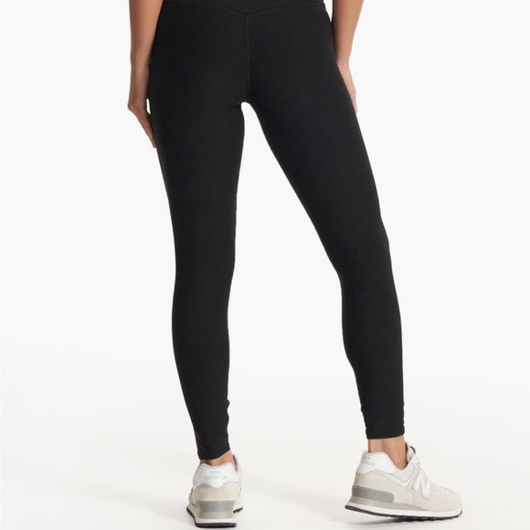 Vuori Women’s Clean Elevation Legging - Picture 3 of 8